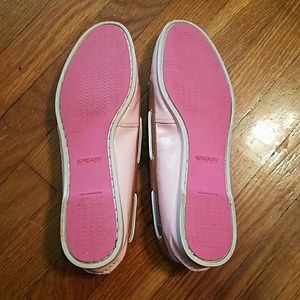 Sperry Shoes - Sperry Patent Leather Pink Loafers Sperry Shoes - Sperry Patent Leather Pink Loafers
